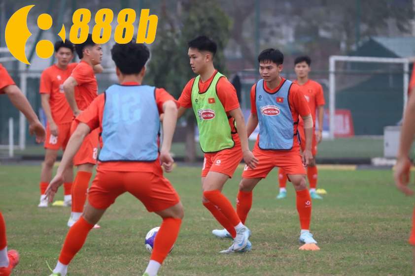 Andrej Nguyễn An Khánh cho thấy tư duy chơi bóng khác biệt tại U22 Việt Nam Andrej Nguyễn An Khánh cho thấy tư duy chơi bóng khác biệt tại U22 Việt Nam
